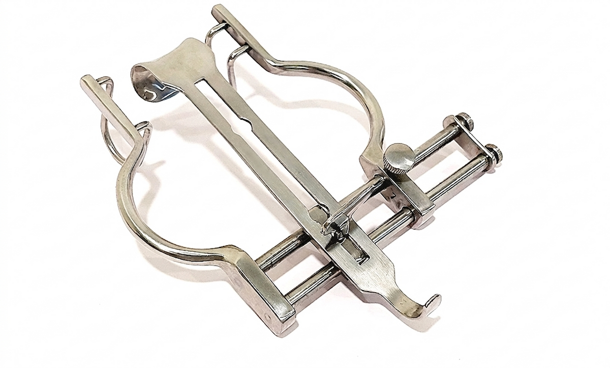 TISCO Lifecare Baby Balfour Self-Retaining Pediatric Abdominal Retractor Stainless Steel Surgical Instrument (Autoclavable, Adjustable Blades, Precision Design)